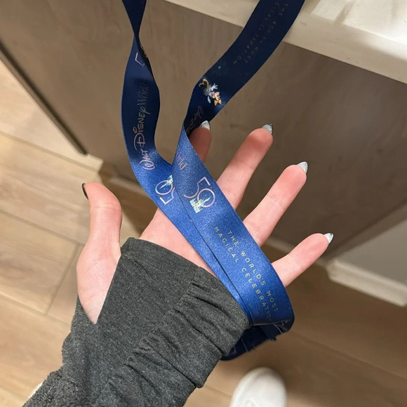 Disney Parks 50th Anniversary Celebration Mickey Mouse popcorn Bucket - Picture 8 of 8